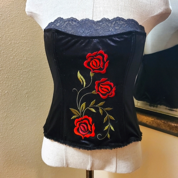 Victoria's Secret Other - Victoria Secret Velvet Rose Embroidered Corset Size Large